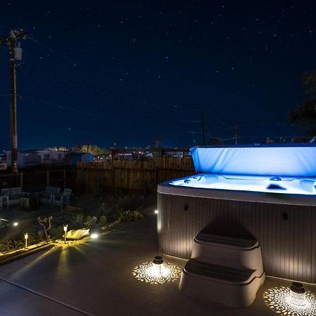 Desert Twilight 29 - Hot Tub & Ev Charger Туентинайн Палмс Екстериор снимка